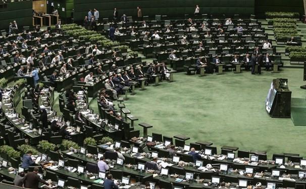 معاونان وزارت صمت، اقتصاد و جهاد کشاورزی به مجلس گزارش دادند معاونان وزارت صمت، اقتصاد و جهاد کشاورزی به مجلس گزارش دادند