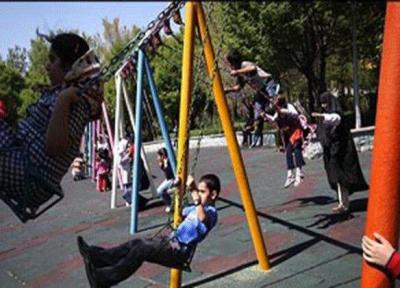 والدینی که بچه هایشان را به آغوش کرونا می سپارند