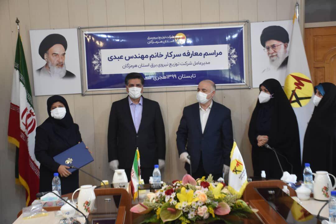 خبرنگاران معاون وزیر: تلفات شبکه برق کشور برای نخستین بار خبرنگاران معاون وزیر: تلفات شبکه برق کشور برای نخستین بار تک رقمی شد