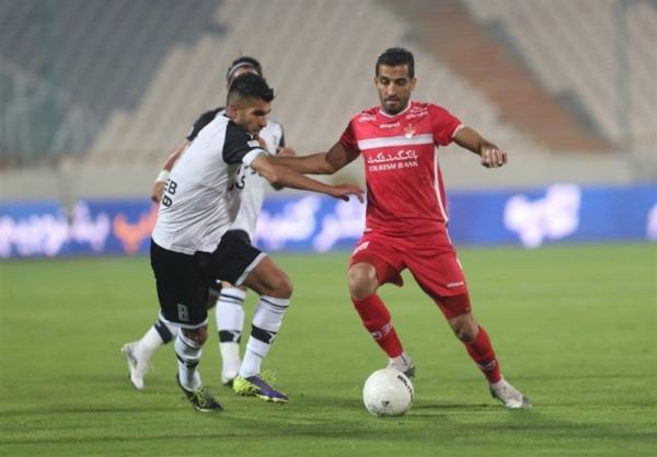 پرسپولیس از داور دیدار با هوادار شکایت می کند پرسپولیس از داور ملاقات با طرفدار شکایت می نماید